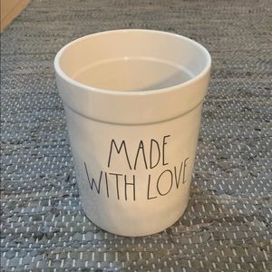 ❌SOLD❌ Rae Dunn Made with Love Utensil Holder